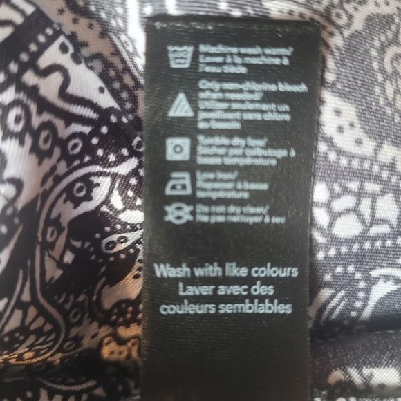 Silky Robe with Lace Trims, Like New - Picture 9 of 9